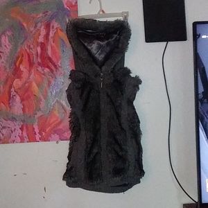 Green tea ladies small faux fur vest with hood